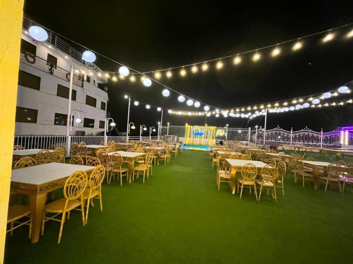 Hotel Ship Queen Isis Elminya Al-Minja Zewnętrze zdjęcie