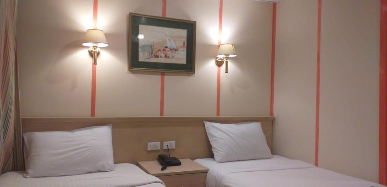 Hotel Ship Queen Isis Elminya Al-Minja Zewnętrze zdjęcie