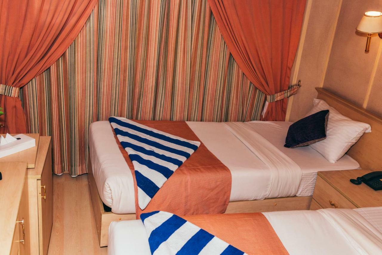 Hotel Ship Queen Isis Elminya Al-Minja Zewnętrze zdjęcie