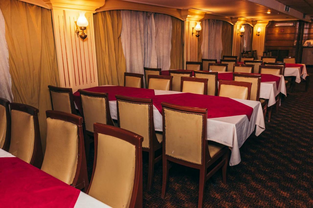 Hotel Ship Queen Isis Elminya Al-Minja Zewnętrze zdjęcie