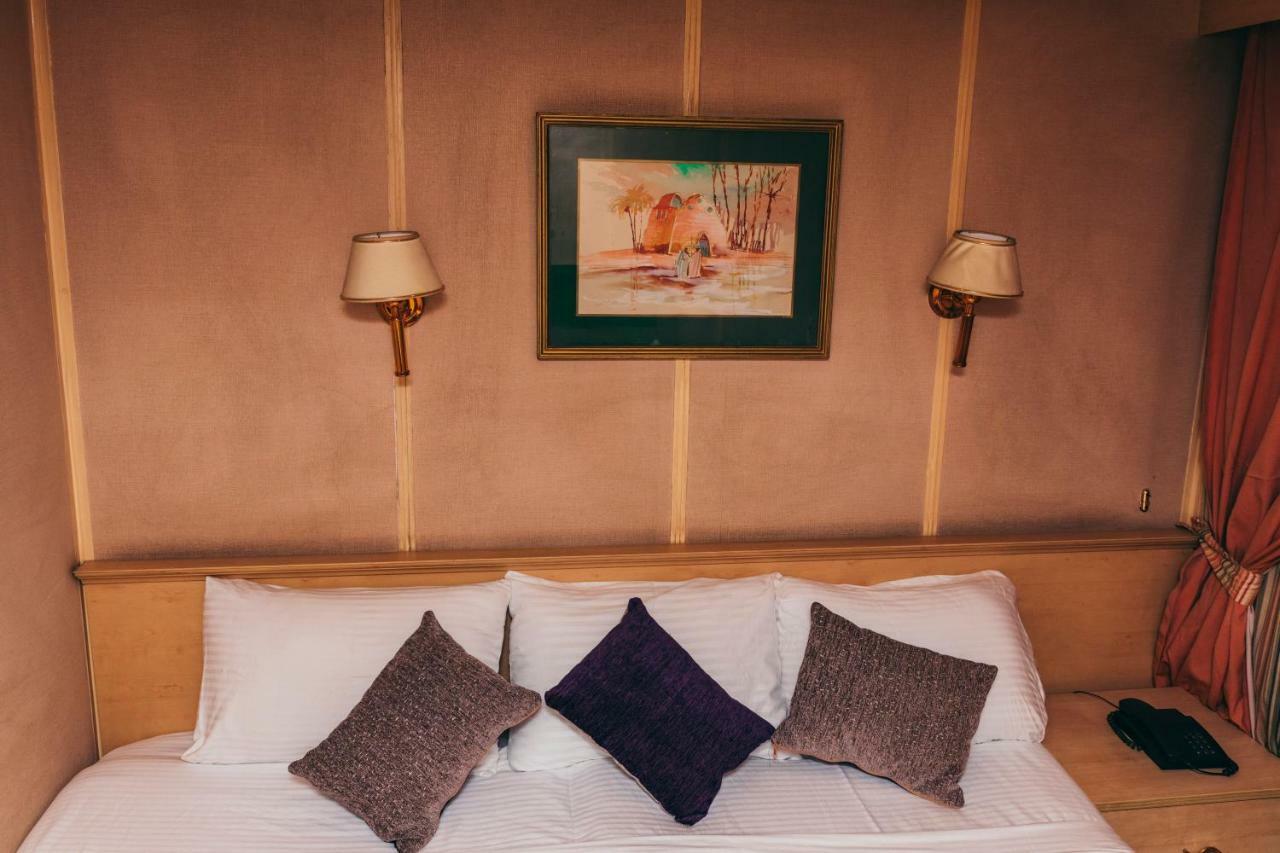 Hotel Ship Queen Isis Elminya Al-Minja Zewnętrze zdjęcie