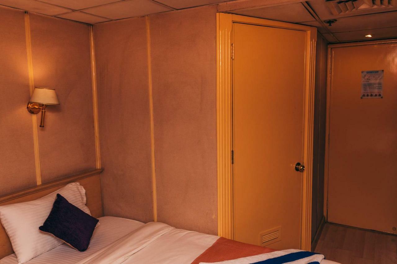 Hotel Ship Queen Isis Elminya Al-Minja Zewnętrze zdjęcie