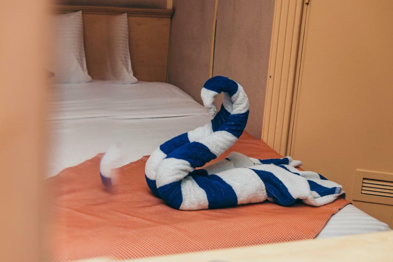 Hotel Ship Queen Isis Elminya Al-Minja Zewnętrze zdjęcie
