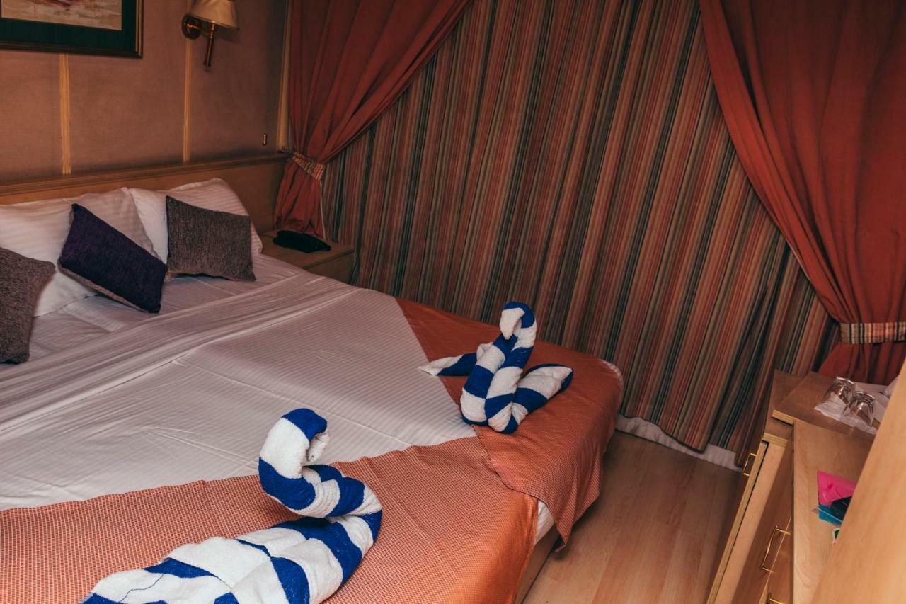 Hotel Ship Queen Isis Elminya Al-Minja Zewnętrze zdjęcie